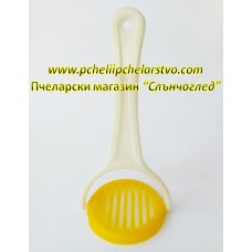 Уред за белязане на пчелна майка